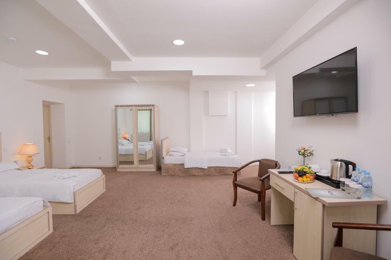 Hilal Hotel Tashkent Esterno foto